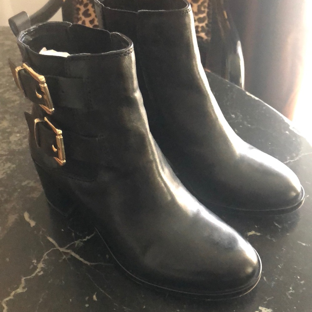 SAM EDELMAN New York leather booties size 6.5